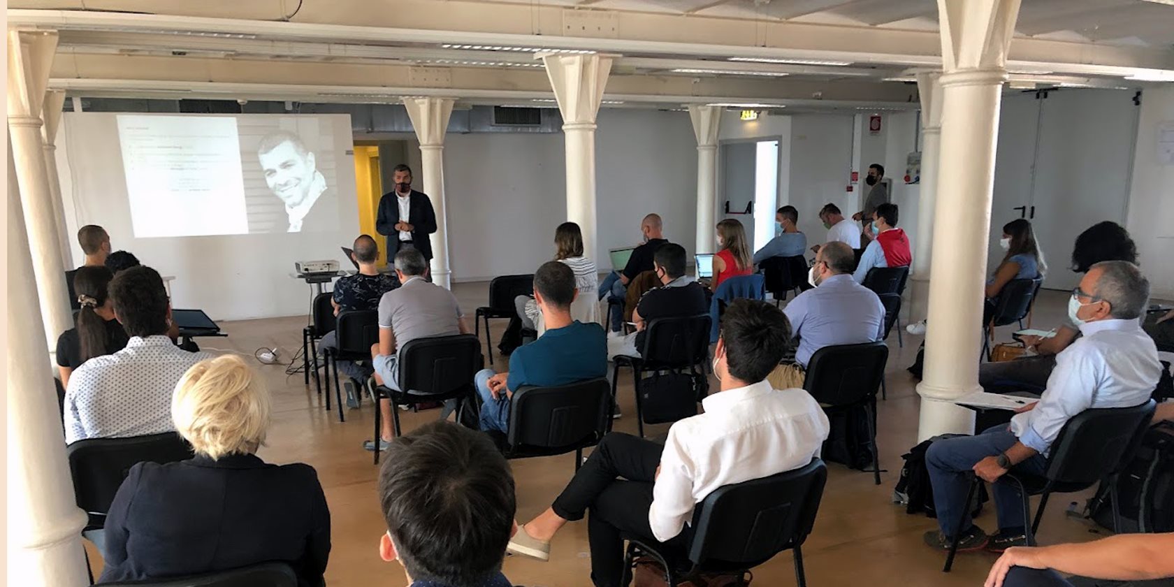 Design Thinking full week for the Executive MBA in Business Innovation