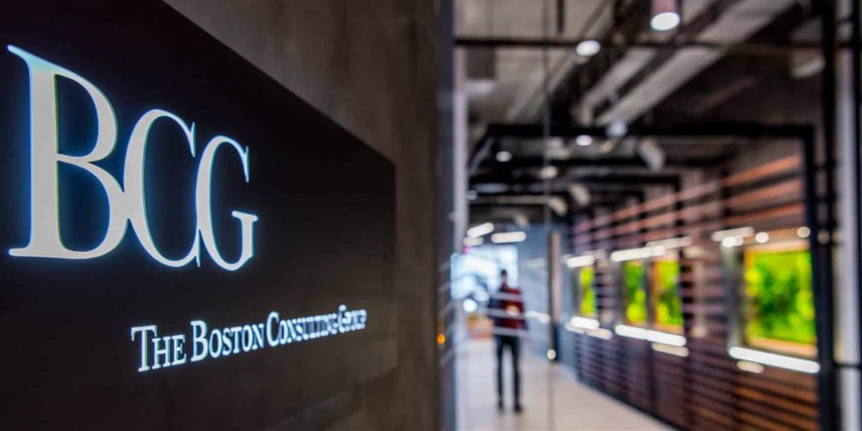 MIB Trieste Hosts Corporate Conversation with Boston Consulting Group