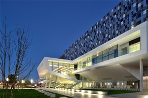 KEDGE School of Management (Bordeaux e Marsiglia, Francia)